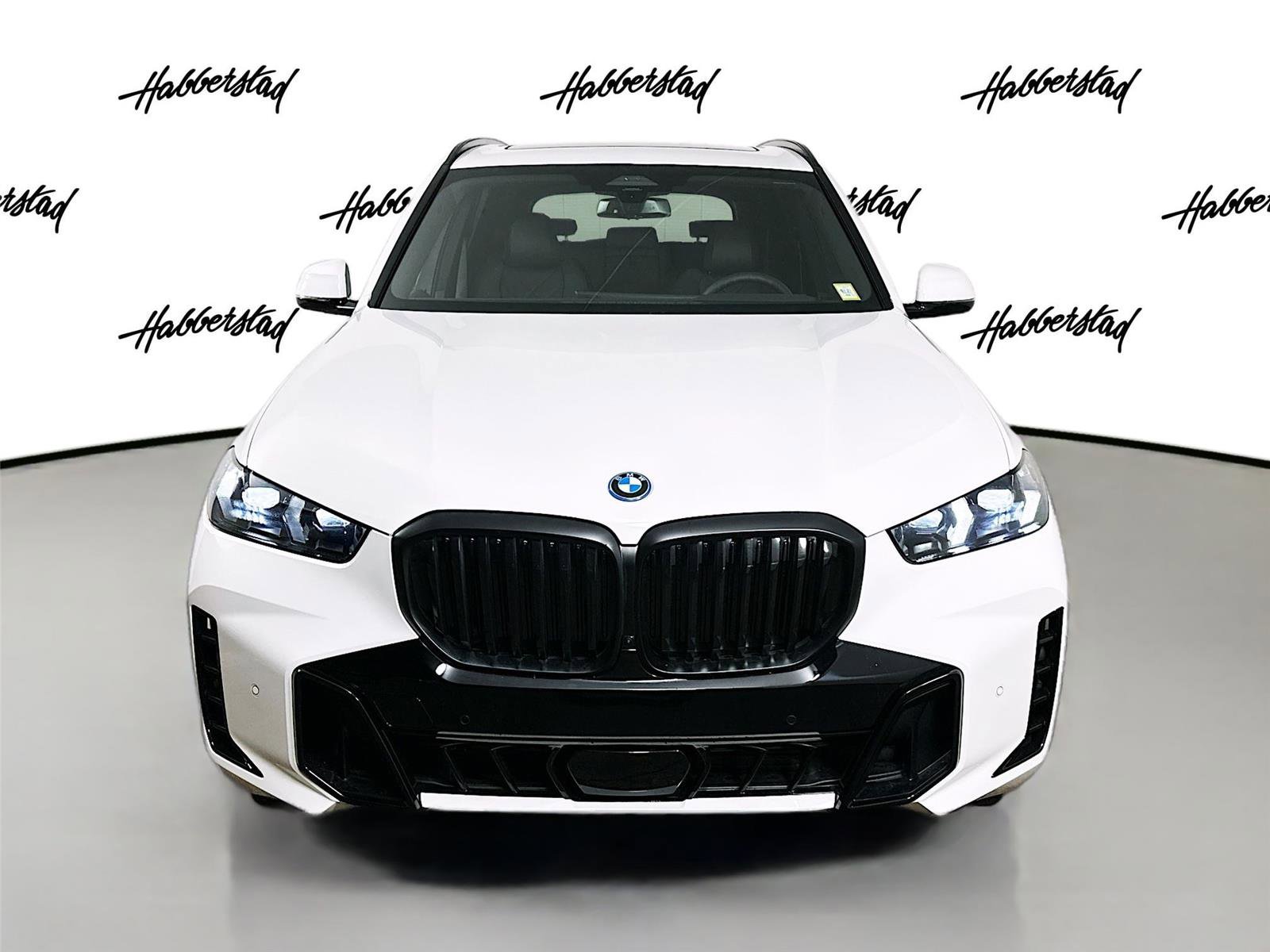 New 2026 BMW X5 xDrive50e w/ Executive Package image 2