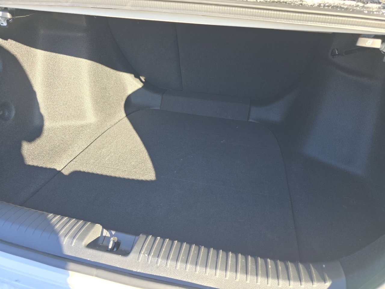 Certified 2023 Honda Accord EX image 20