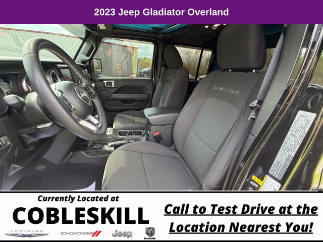 Used 2023 Jeep Gladiator Overland AWD/4WD image 16