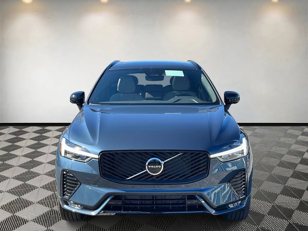 New 2026 Volvo XC60 B5 Plus w/ Climate Package image 8