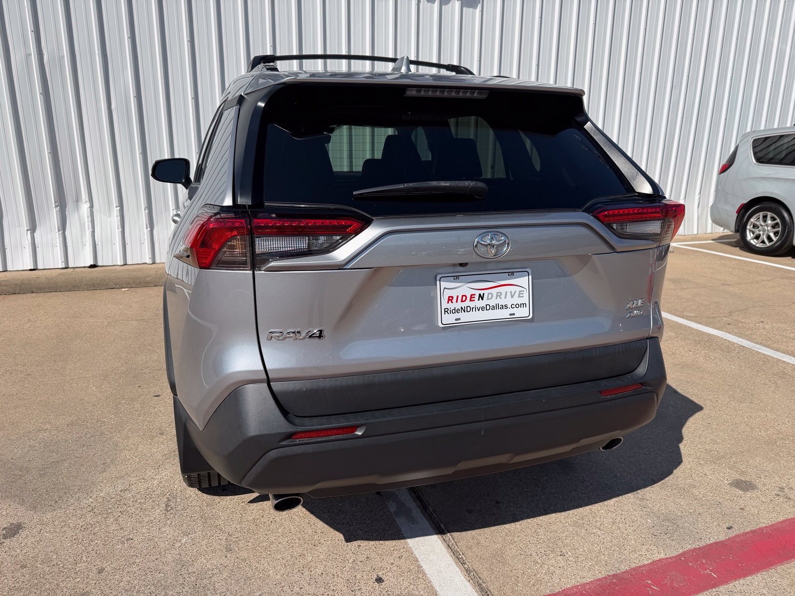 Used 2023 Toyota RAV4 XLE Premium AWD/4WD image 5