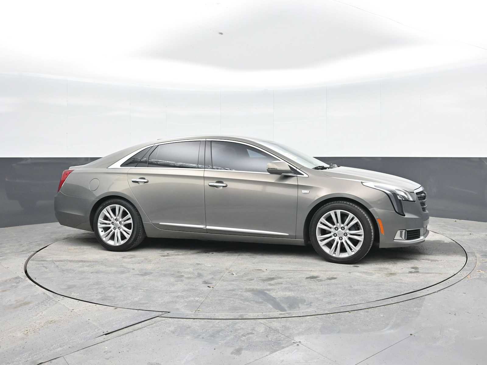 Used 2019 Cadillac XTS Luxury FWD image 7