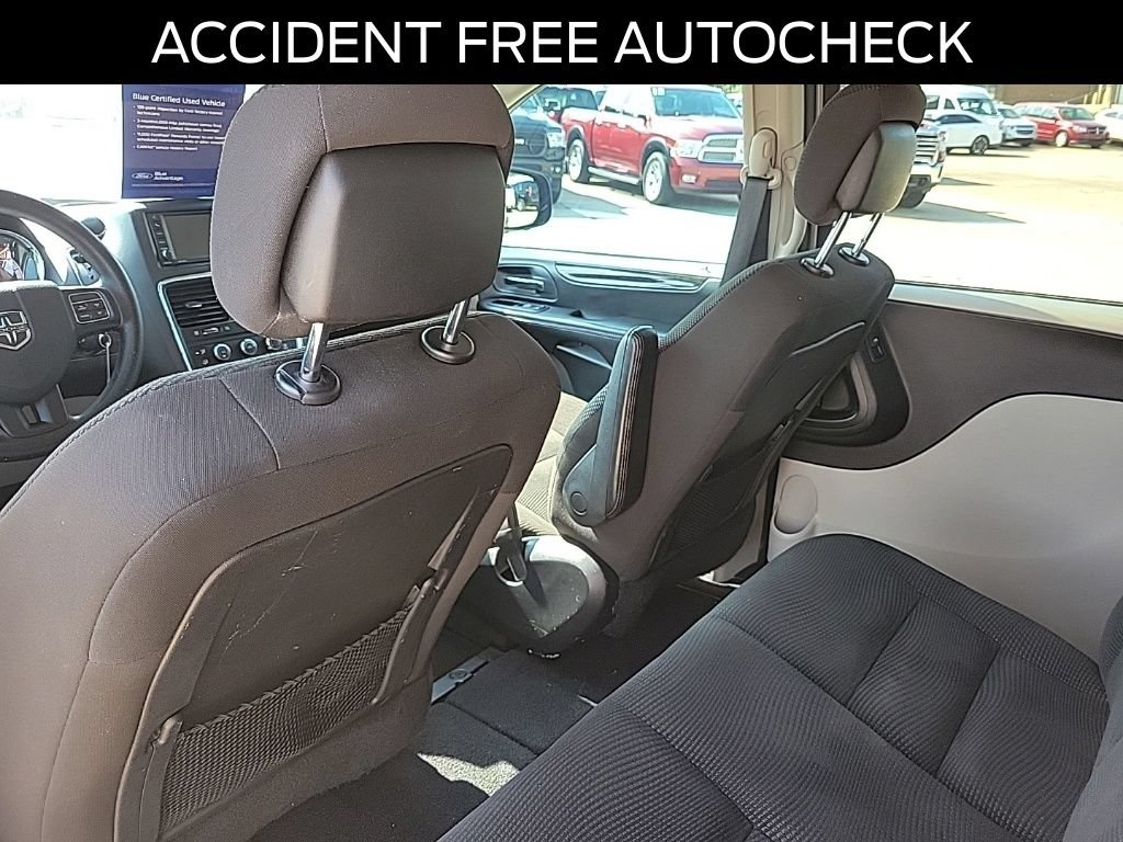 Used 2020 Dodge Grand Caravan SE w/ UConnect Hands-Free Group FWD image 12
