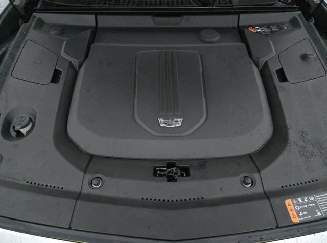 Used 2024 Cadillac Lyriq Tech image 8