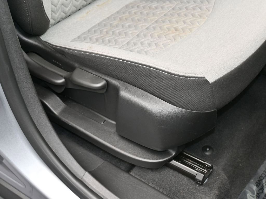 Used 2024 Chevrolet Equinox LS w/ Driver Confidence II Package image 40