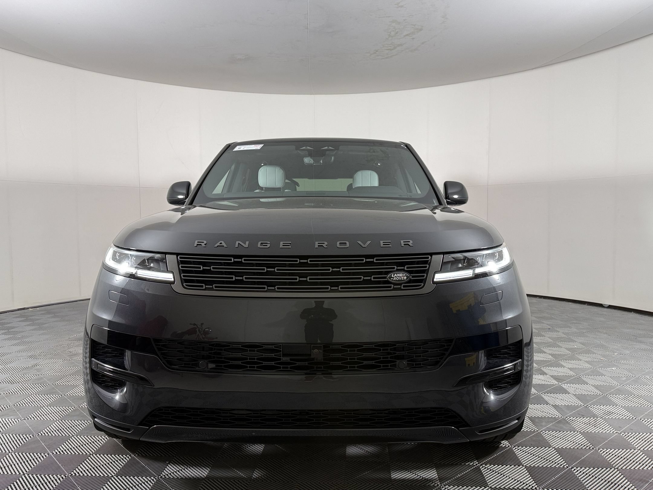 New 2026 Land Rover Range Rover Sport SE AWD/4WD image 6