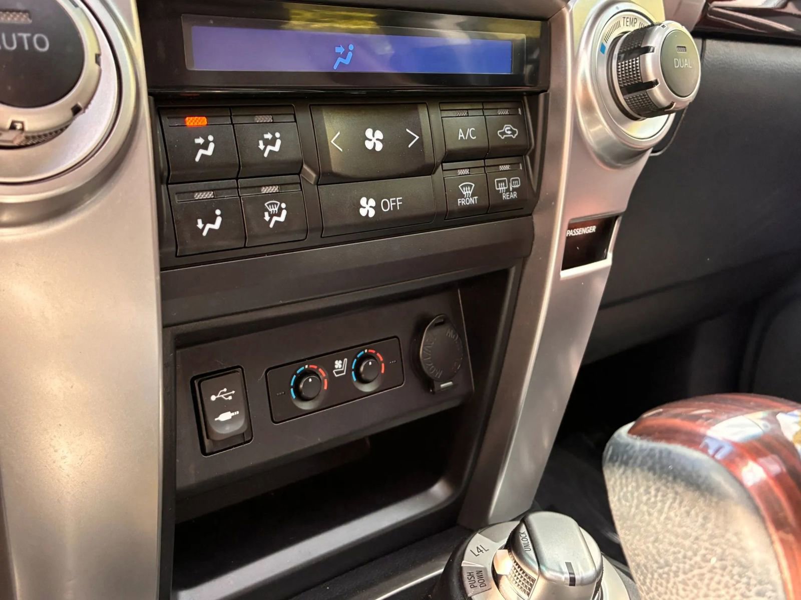 Used 2015 Toyota 4Runner 4WD image 34