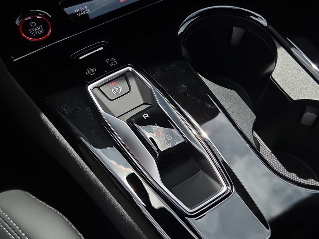 New 2027 Audi SQ6 e-tron Prestige AWD/4WD image 13