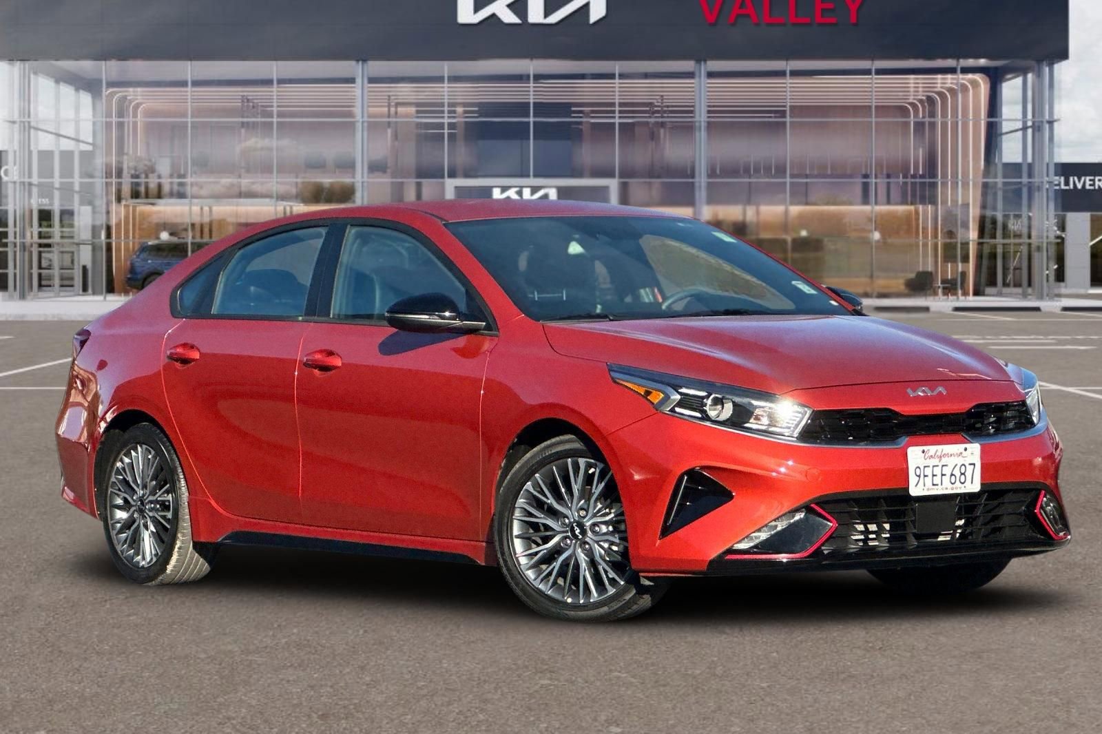 Used 2023 Kia Forte GT-Line w/ GT-Line Technology Package image 2