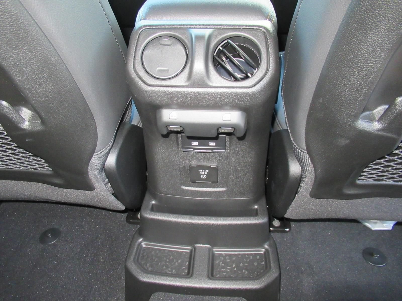 New 2026 Jeep Wrangler Unlimited Sahara AWD/4WD image 31