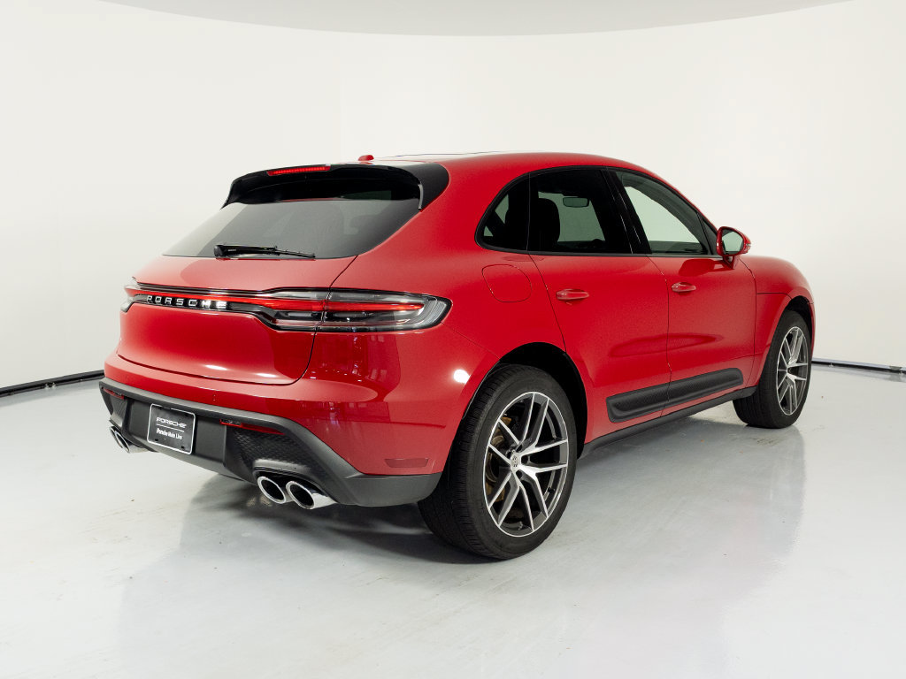 Certified 2026 Porsche Macan AWD/4WD image 11