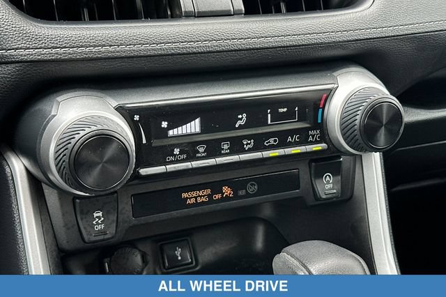 Used 2021 Toyota RAV4 LE w/ Carpet Mat Package (TMS) AWD/4WD image 22