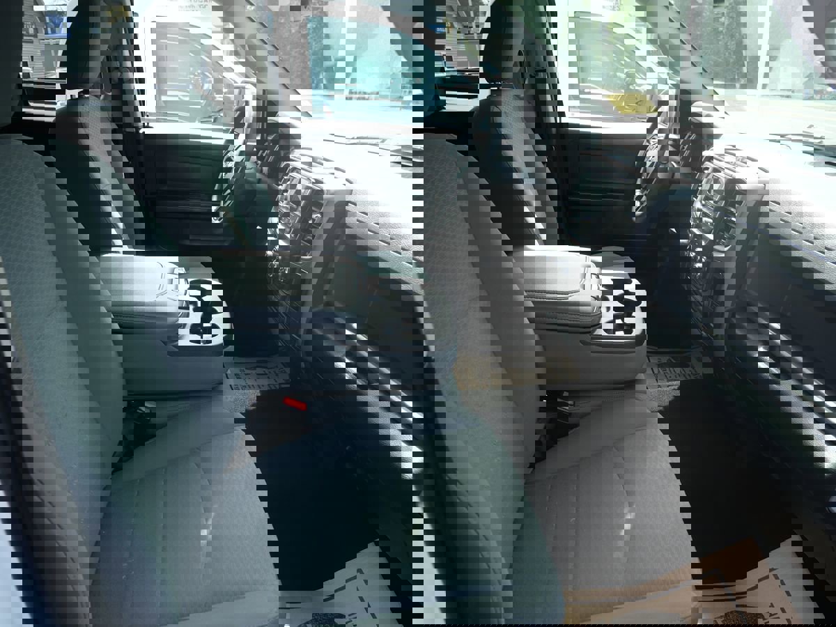 Used 2018 RAM 1500 Express image 25