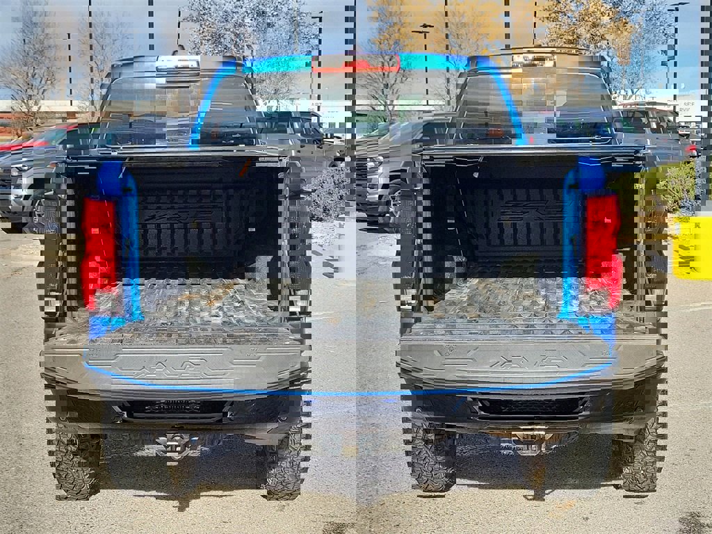 Certified 2024 Chevrolet Colorado ZR2 w/ ZR2 Convenience Package III image 13