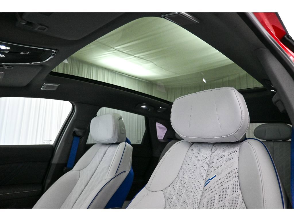 New 2026 Cadillac Optiq V w/ Carbon Fiber Package image 31