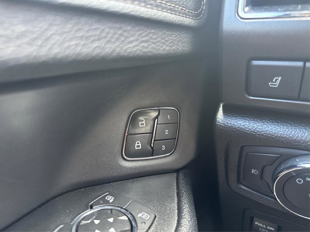 Used 2021 Ford Expedition Max Limited image 20