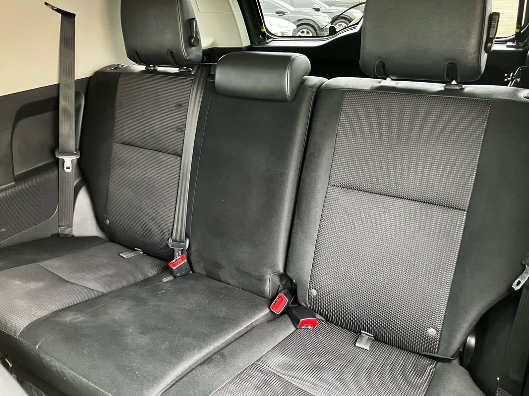 Used 2011 Toyota FJ Cruiser 4WD image 24