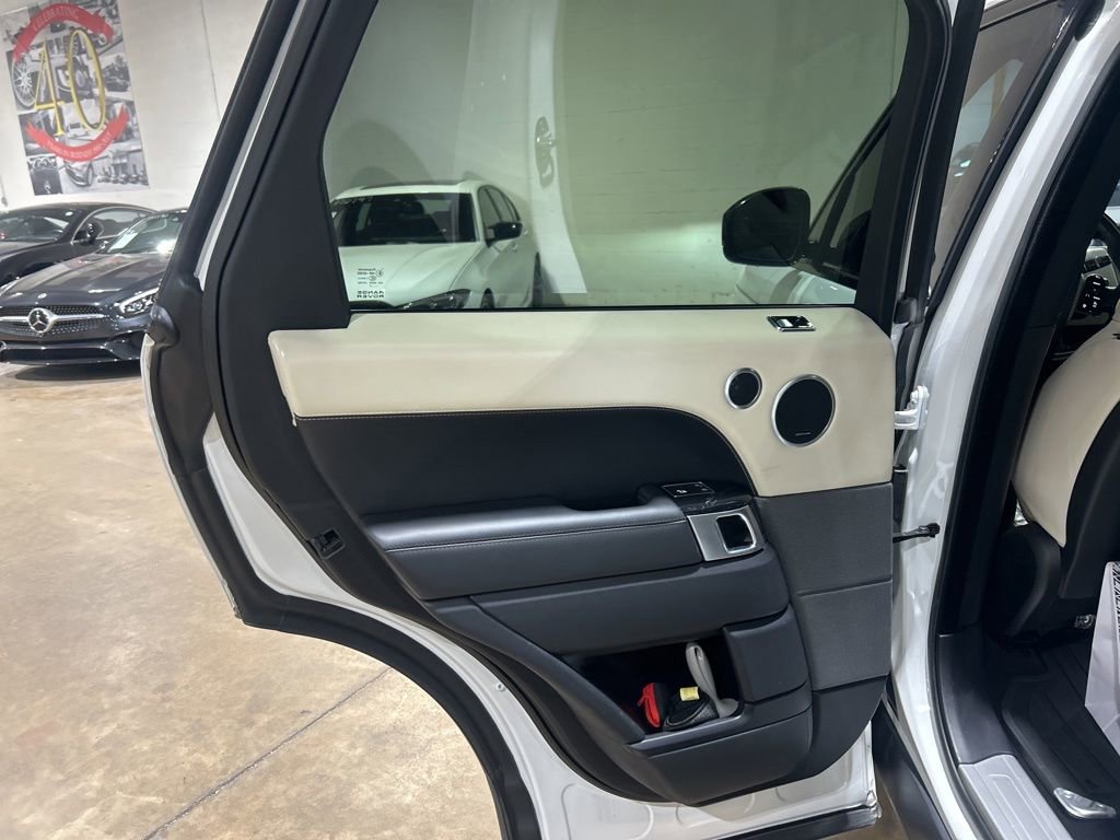 Used 2018 Land Rover Range Rover Sport HSE Dynamic AWD/4WD image 9