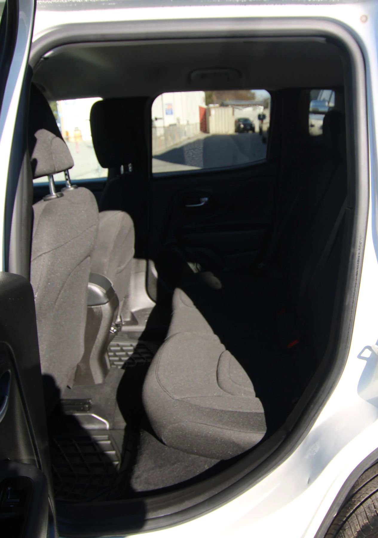 Used 2022 Jeep Renegade Latitude image 11