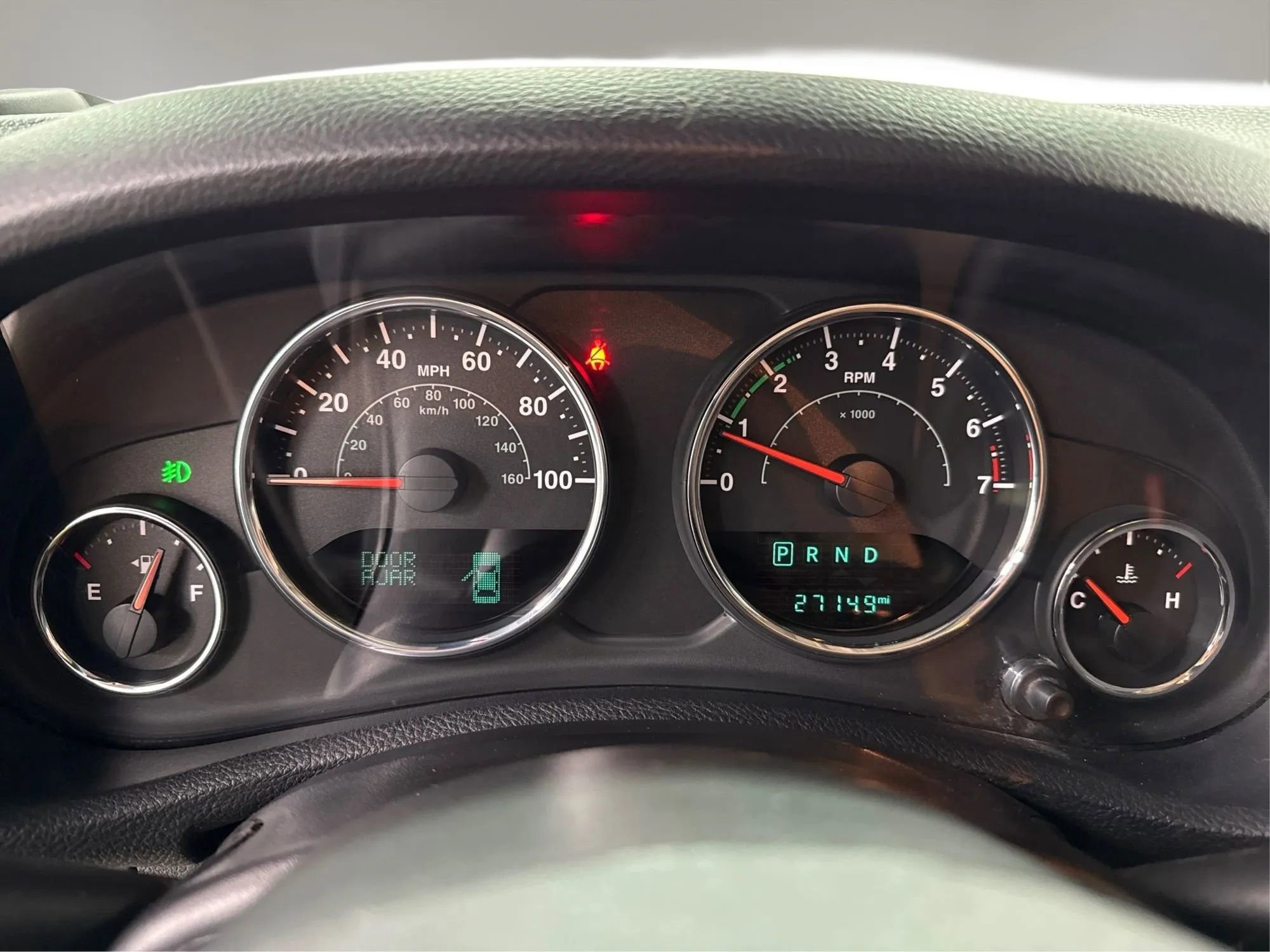 Used 2016 Jeep Wrangler Unlimited Rubicon w/ Connectivity Group AWD/4WD image 16