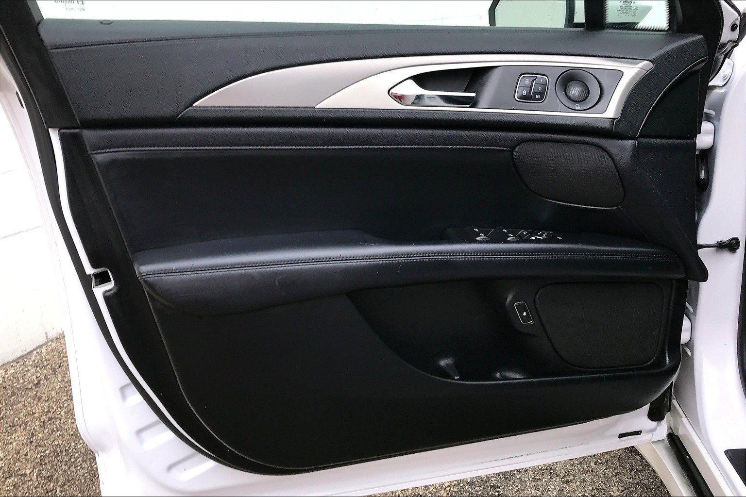 Used 2017 Lincoln MKZ Reserve w/ Technology Package FWD image 22