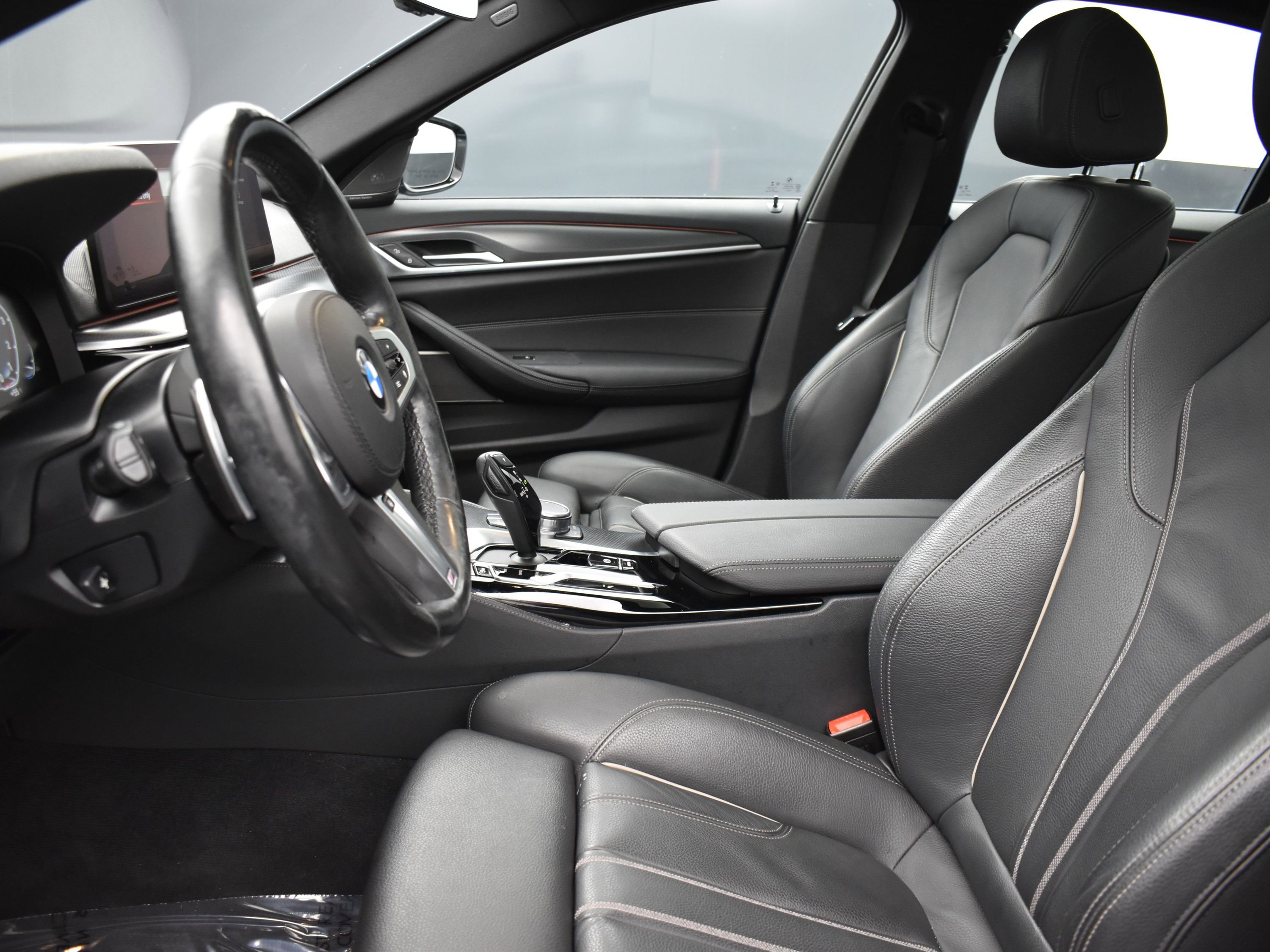 Used 2023 BMW 540i xDrive w/ M Sport Package image 12