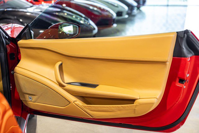 Used 2010 Ferrari 458 Italia Coupe RWD image 35
