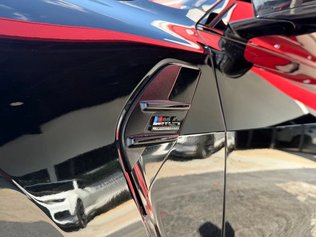 Used 2021 BMW M4 Competition w/ Executive Package RWD image 11