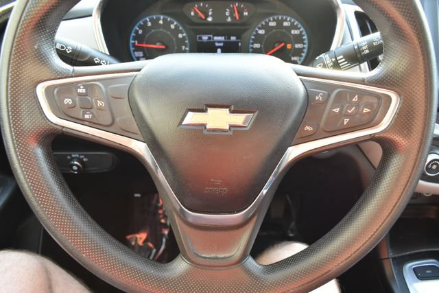 Used 2019 Chevrolet Equinox LS AWD/4WD image 21