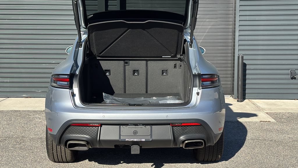 New 2026 Porsche Macan AWD/4WD image 17