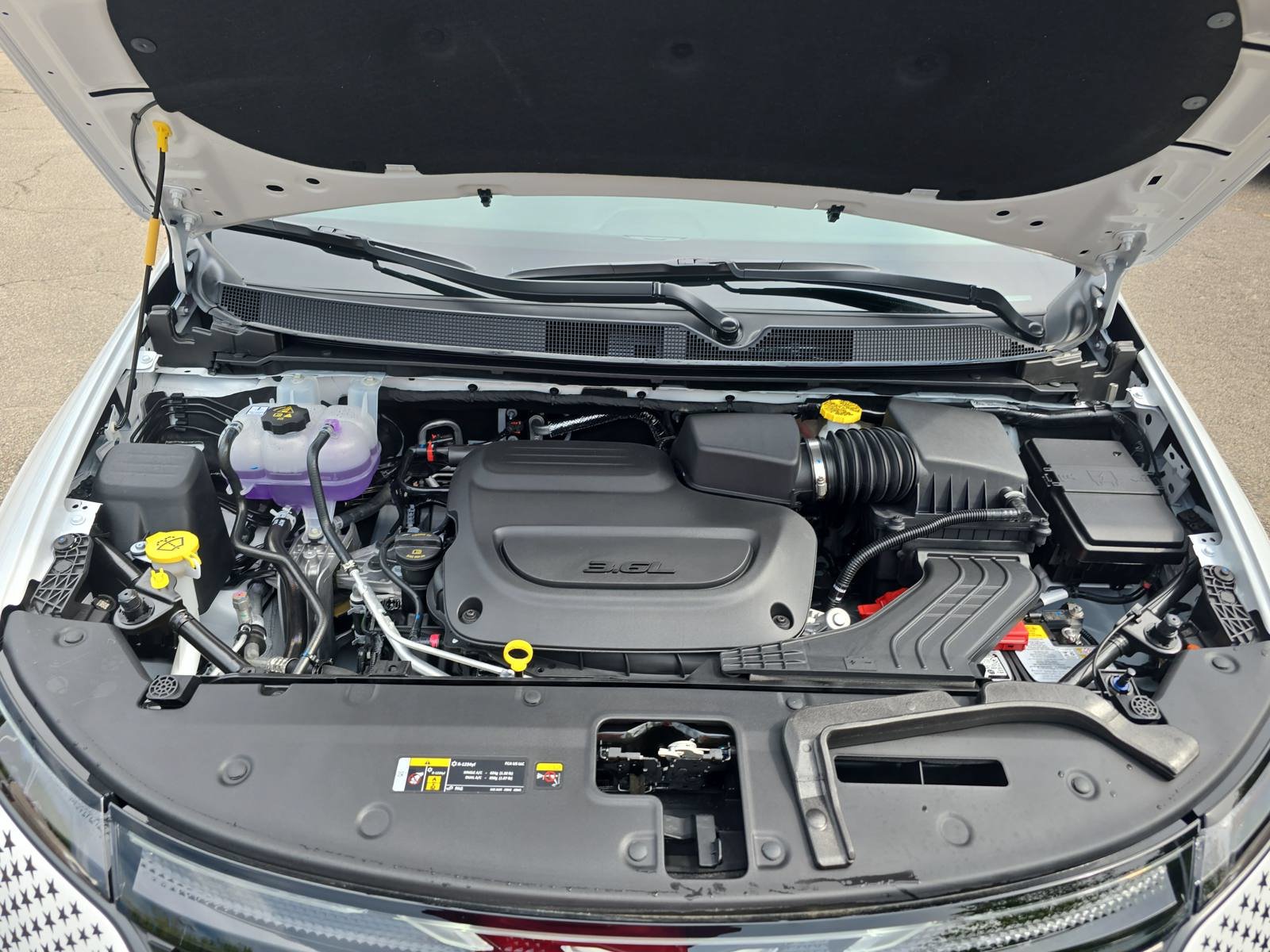 New 2027 Chrysler Pacifica Select FWD image 31