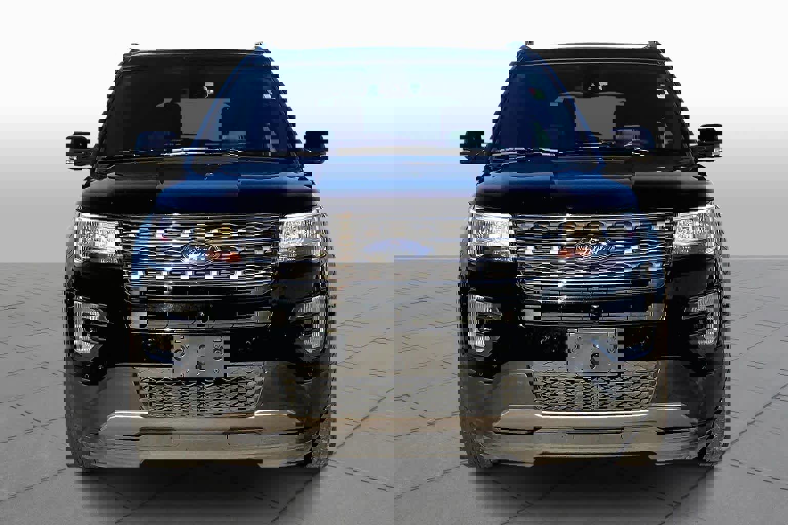 Used 2017 Ford Explorer Limited w/ Equipment Group 301A image 3