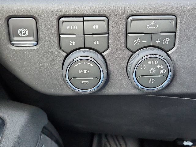 New 2026 Chevrolet Silverado 1500 LT Trail Boss w/ Convenience Package II AWD/4WD image 16