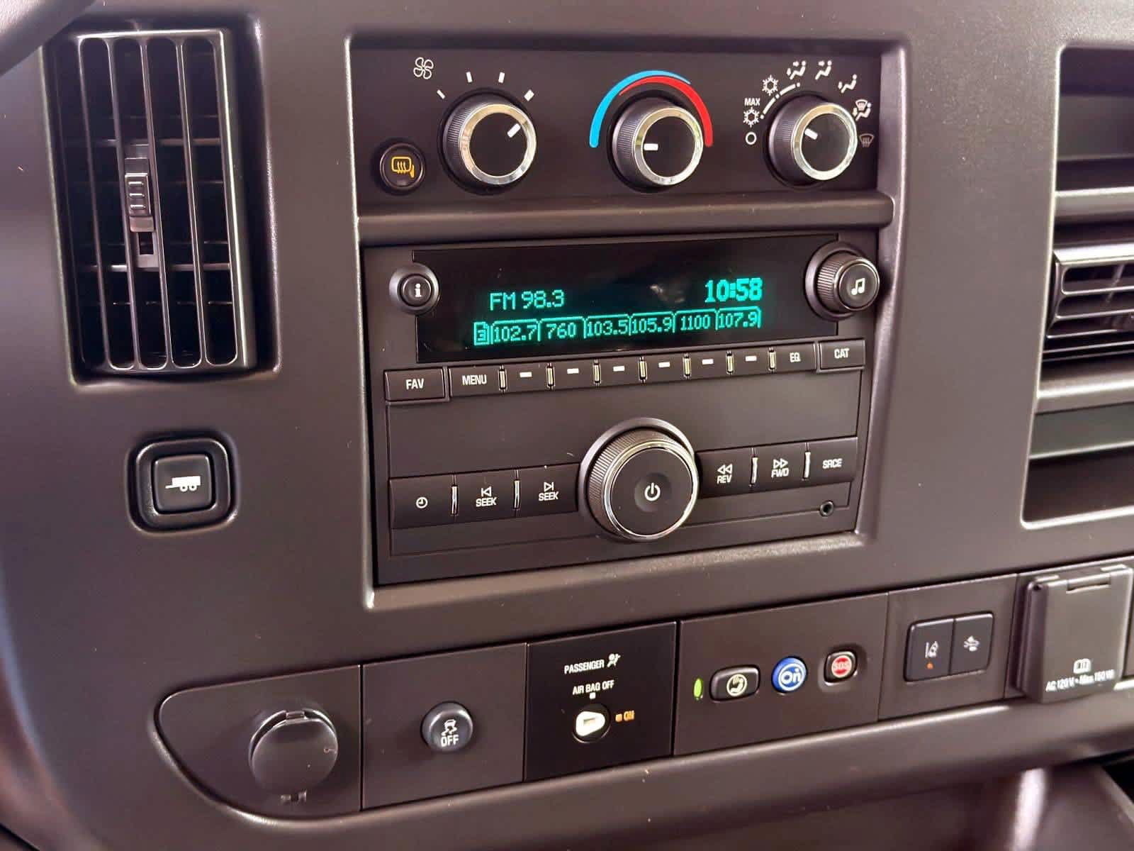 Used 2025 Chevrolet Express 2500 LT RWD image 16
