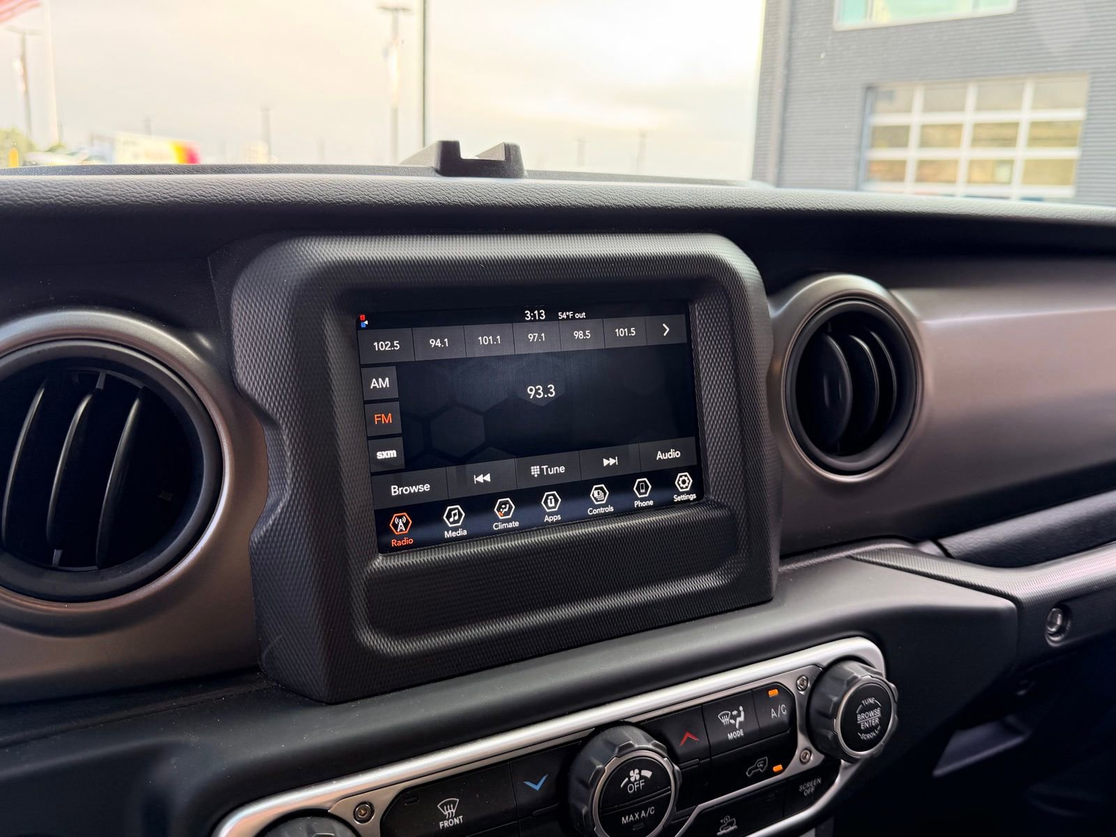 Used 2023 Jeep Wrangler Sport S image 20