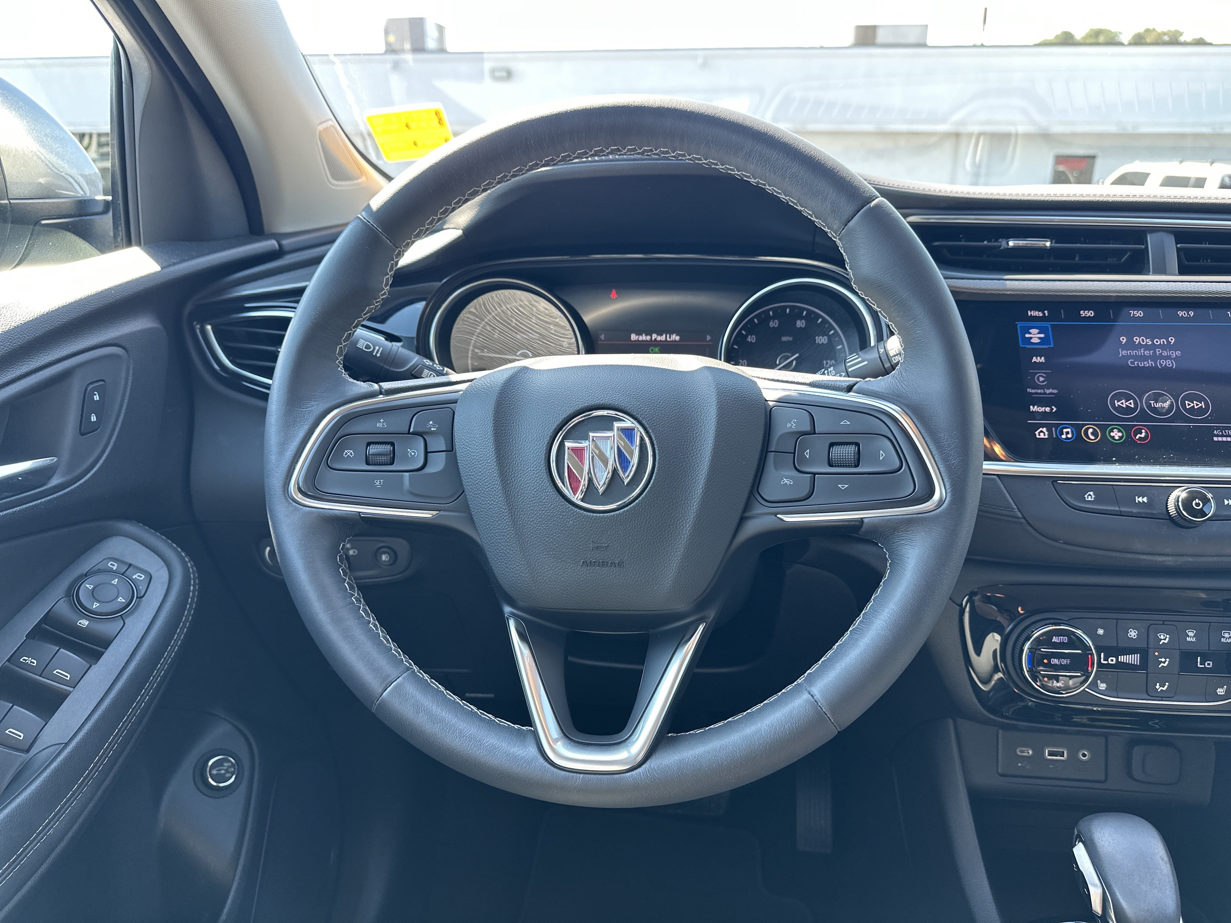 Used 2022 Buick Encore GX Select w/ Sport Touring Package FWD image 18