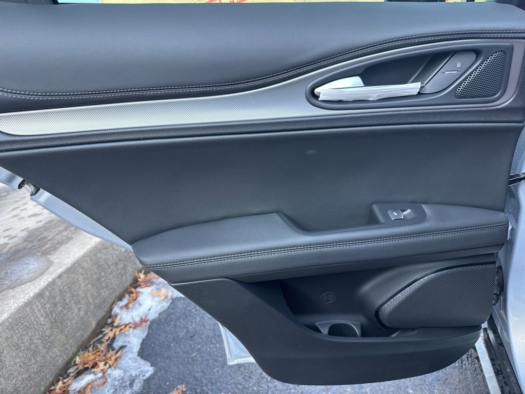 New 2026 Alfa Romeo Stelvio Sprint image 16