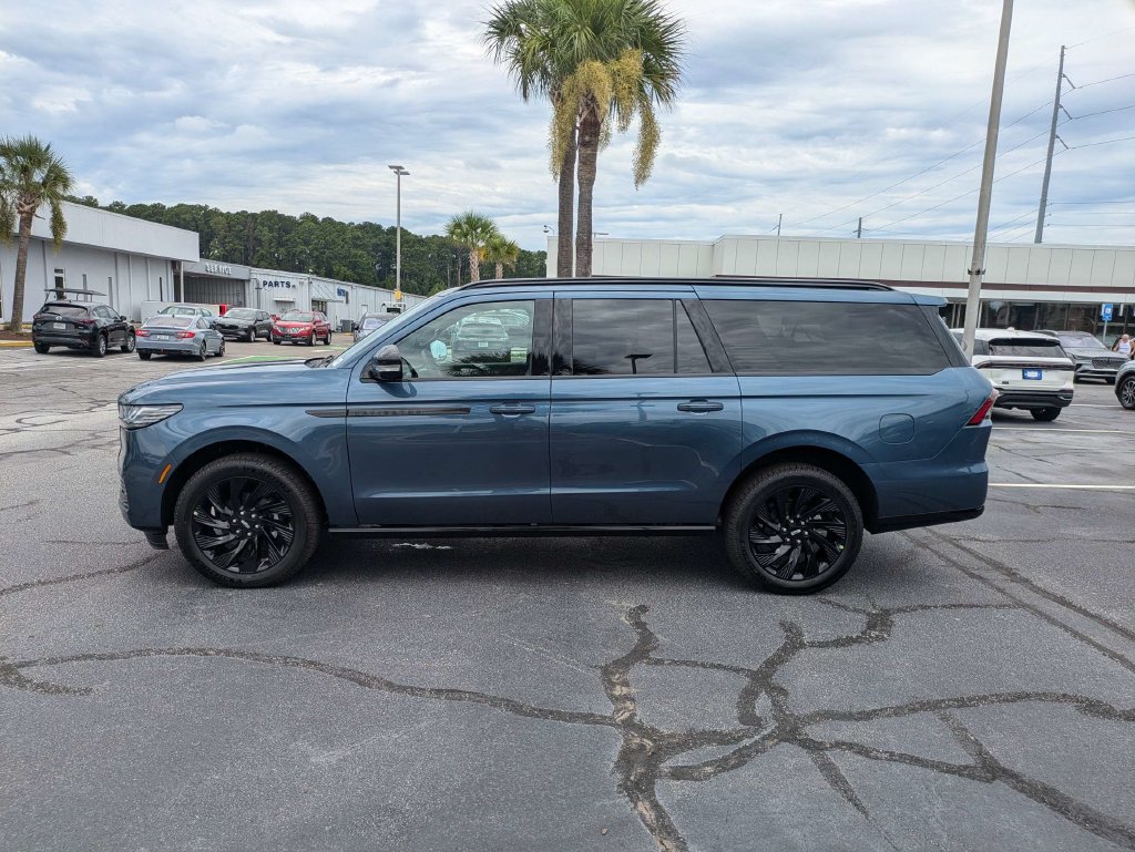 New 2027 Lincoln Navigator L Reserve w/ Jet Appearance Package AWD/4WD image 7