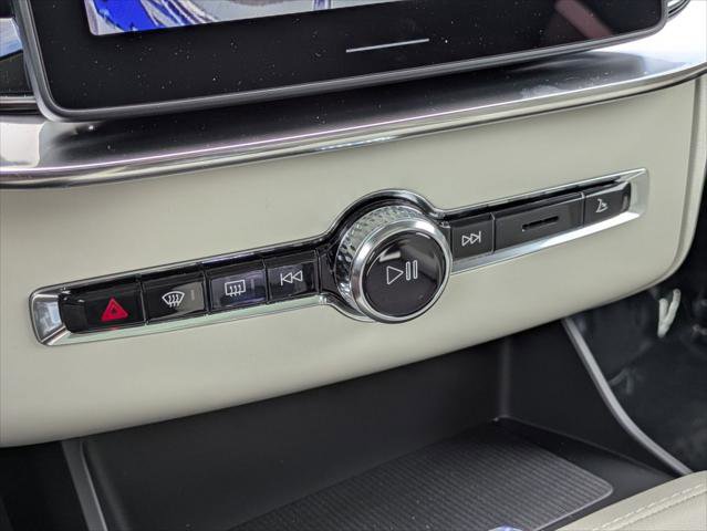 New 2026 Volvo XC90 T8 Ultra w/ Protection Package Premier image 10