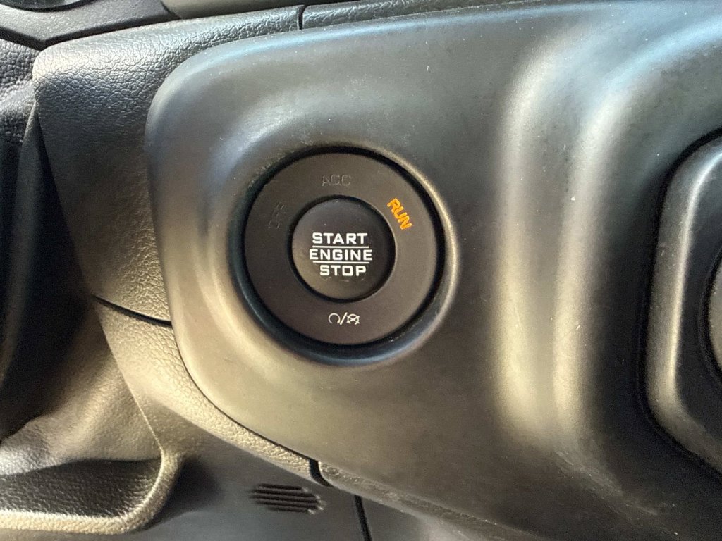 Used 2019 Jeep Wrangler Unlimited Sport S AWD/4WD image 31