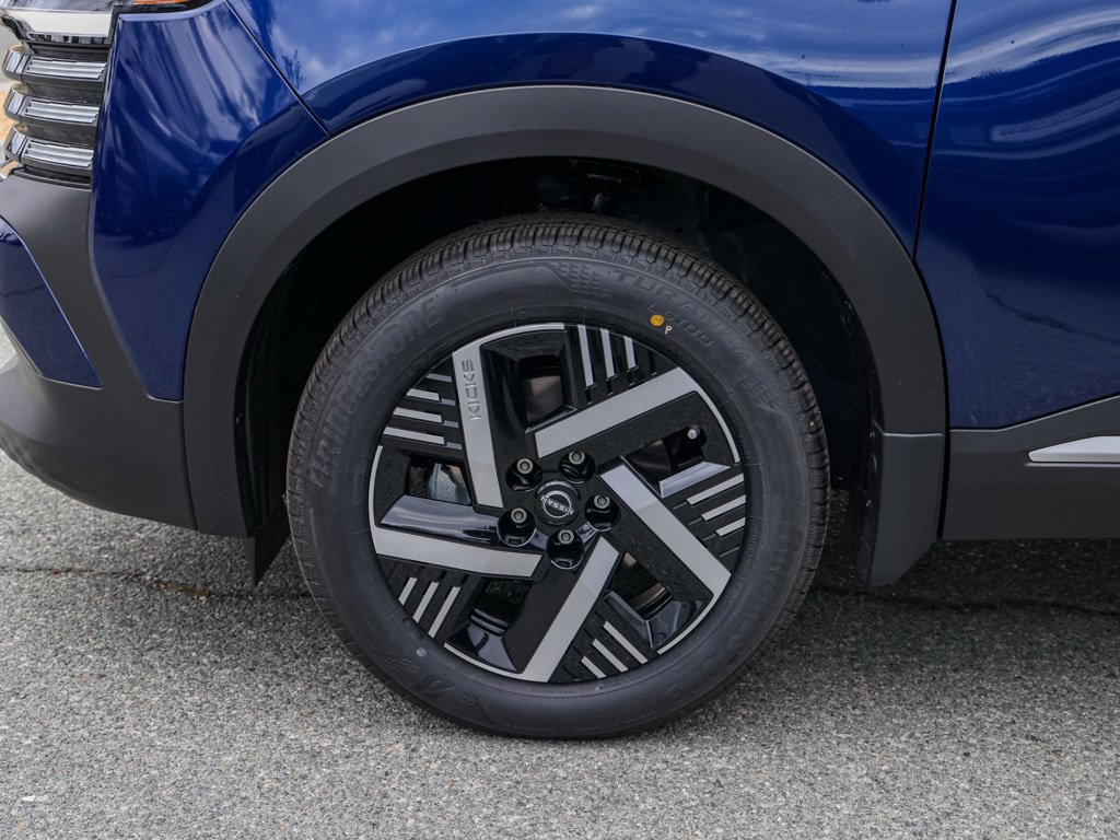 New 2026 Nissan Kicks SV FWD image 11