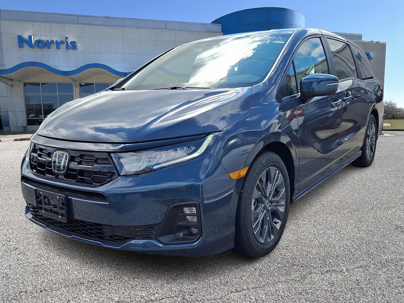 New 2026 Honda Odyssey Touring image 2
