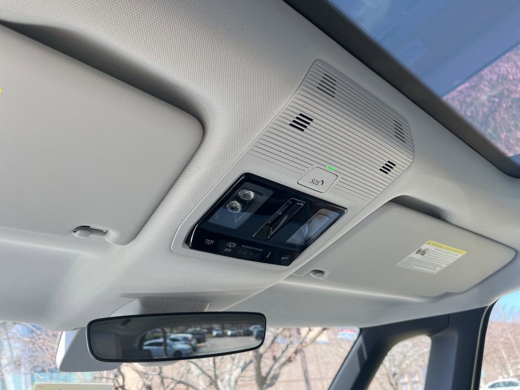 New 2025 Volkswagen ID. Buzz 1st Edition image 22