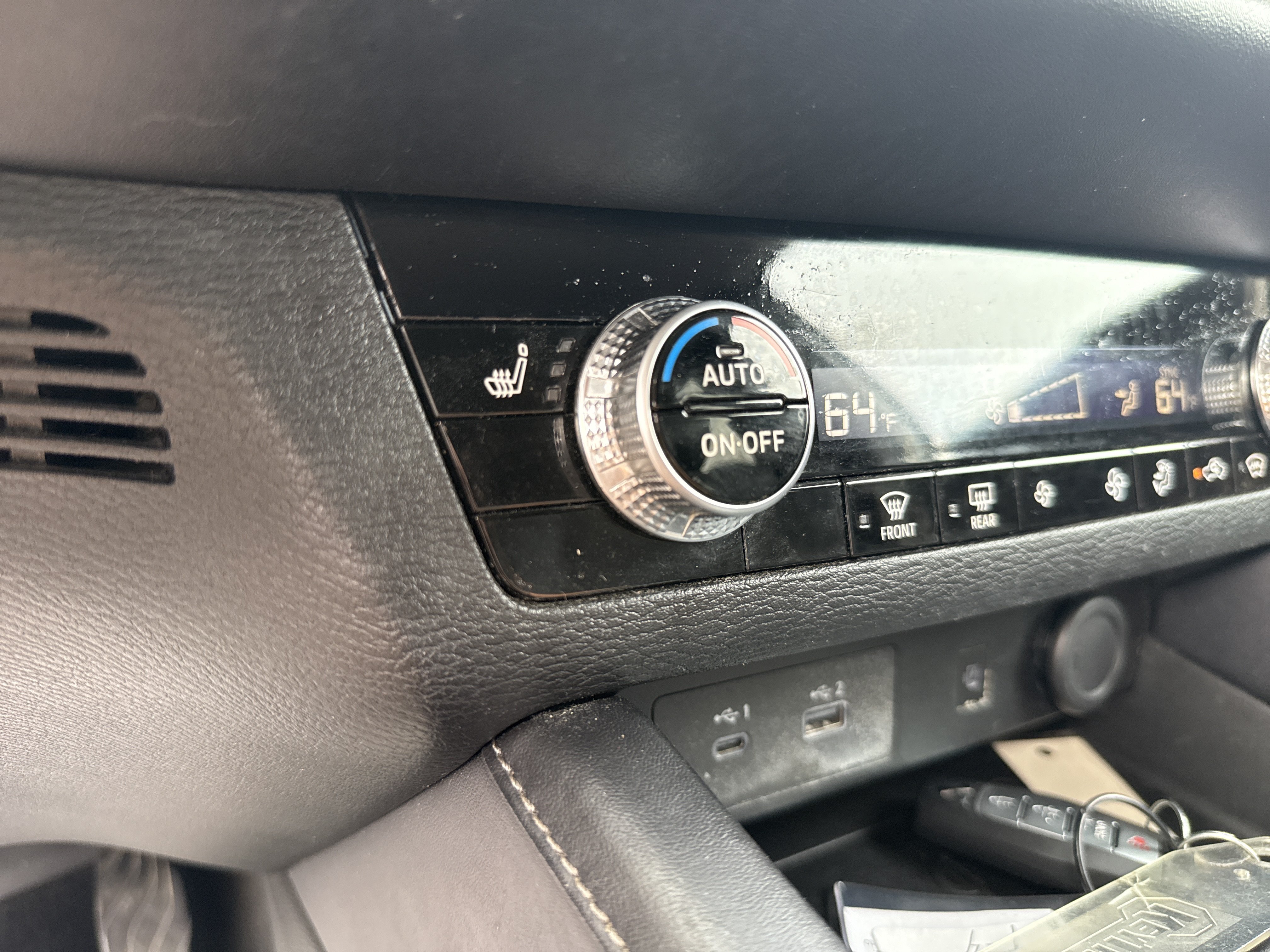 Used 2024 Mitsubishi Outlander SE AWD/4WD image 29