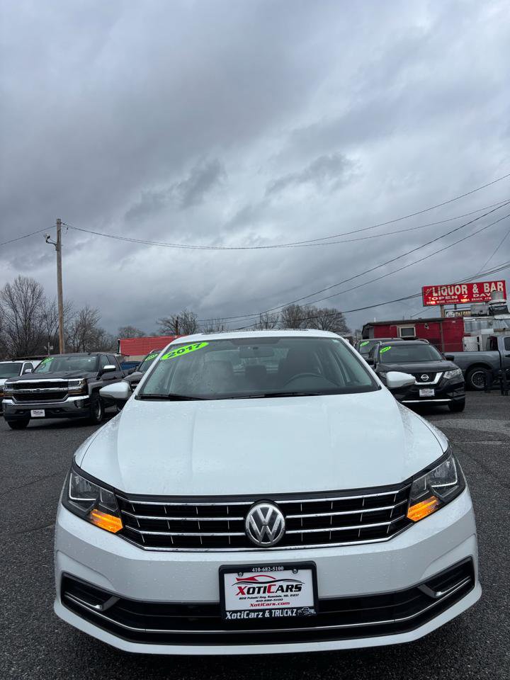 Used 2017 Volkswagen Passat 1.8T SE image 2