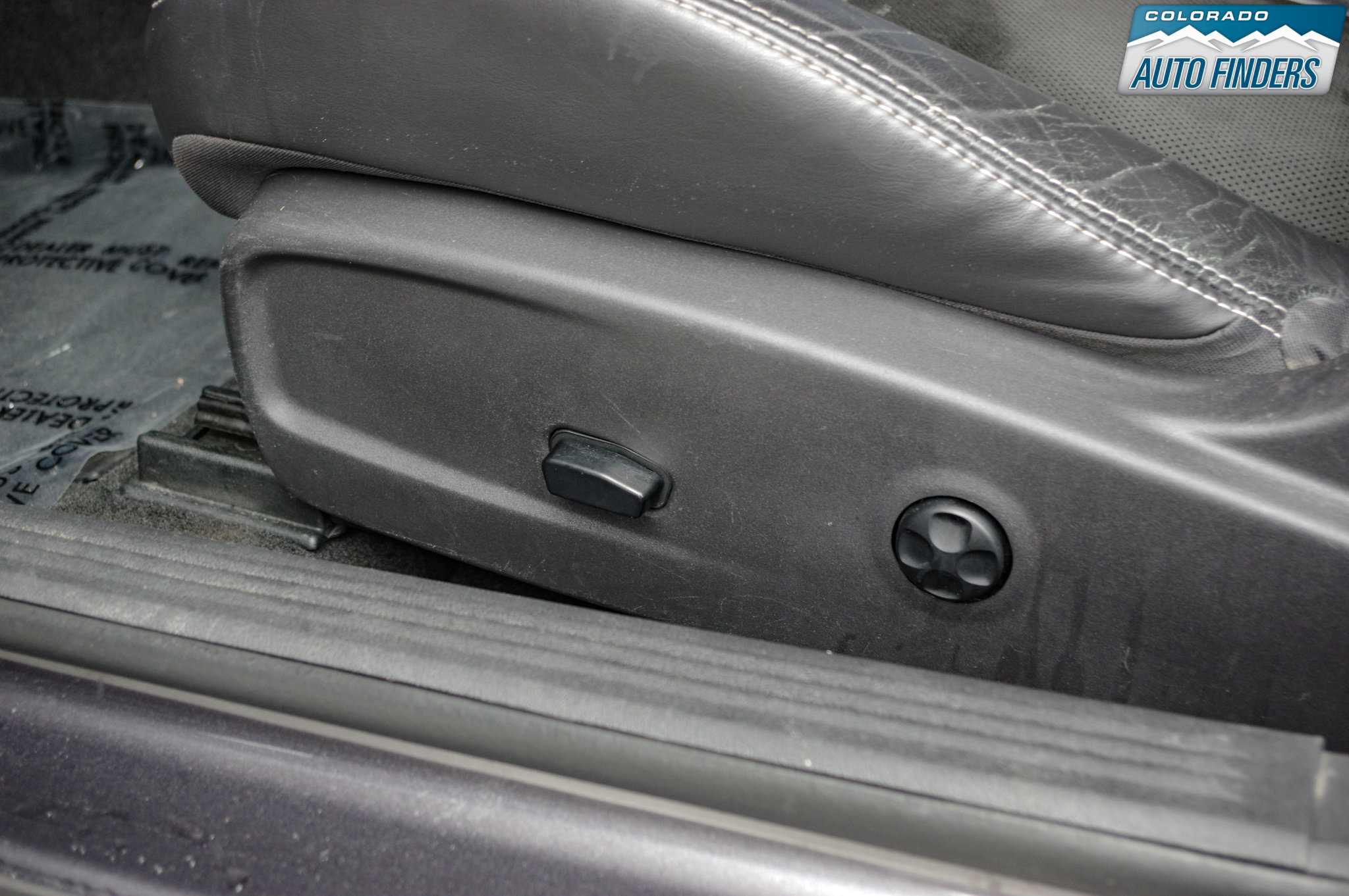 Used 2014 Dodge Challenger SRT8 w/ Harman/Kardon Audio Group image 11