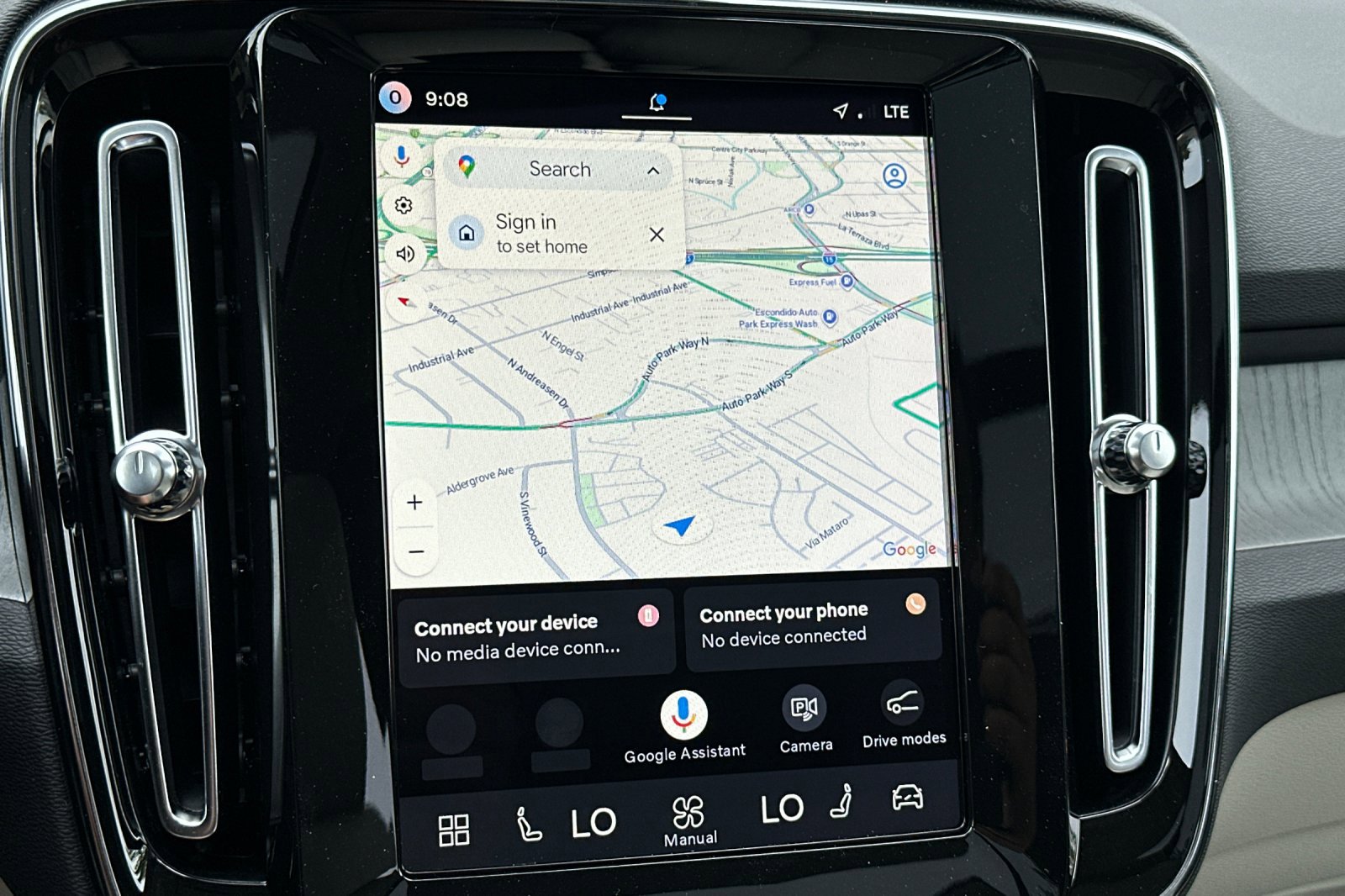 New 2026 Volvo XC40 B5 Plus AWD/4WD image 16