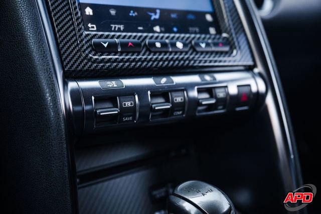 Used 2014 Nissan GT-R Premium image 16