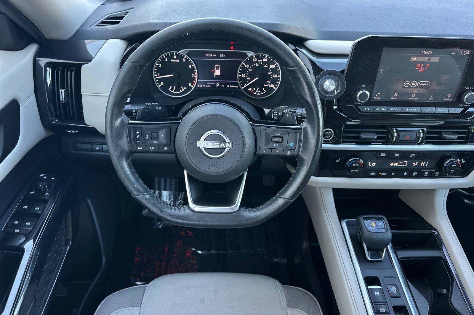 Used 2022 Nissan Pathfinder SV w/ SV Black Package FWD image 17