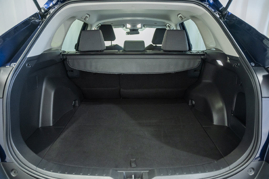 Used 2025 Toyota RAV4 XLE AWD/4WD image 8
